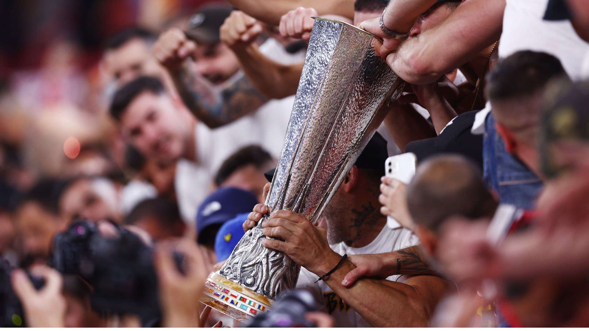 超越了个人 超越了个人